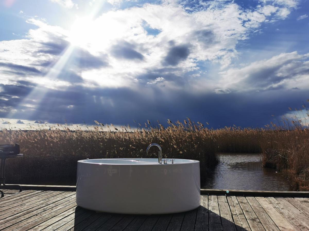 Pfahlbau Sunset II Toplage Inklusive Elektroboot Руст Екстериор снимка
