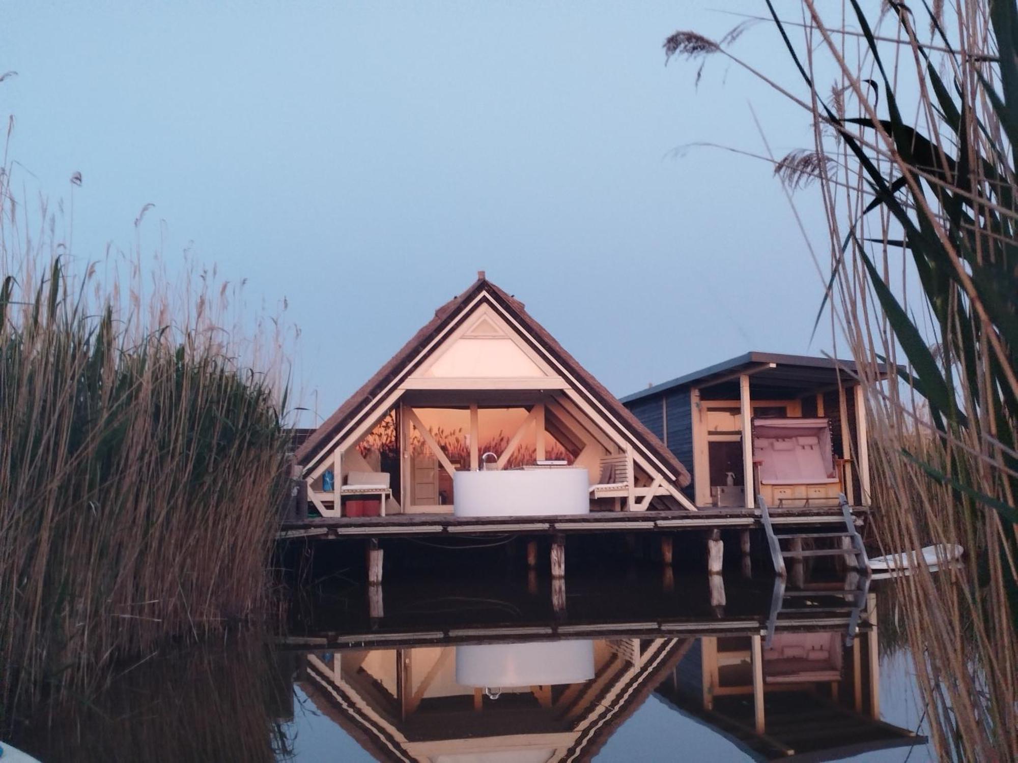 Pfahlbau Sunset II Toplage Inklusive Elektroboot Руст Екстериор снимка
